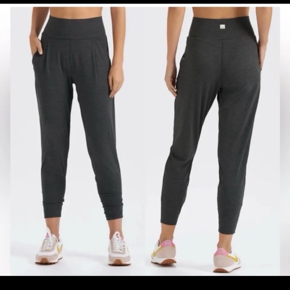 Vuori Pants - Vuori Lux Harem Jogger Pants size Medium in Charcoal Grey Heathered
